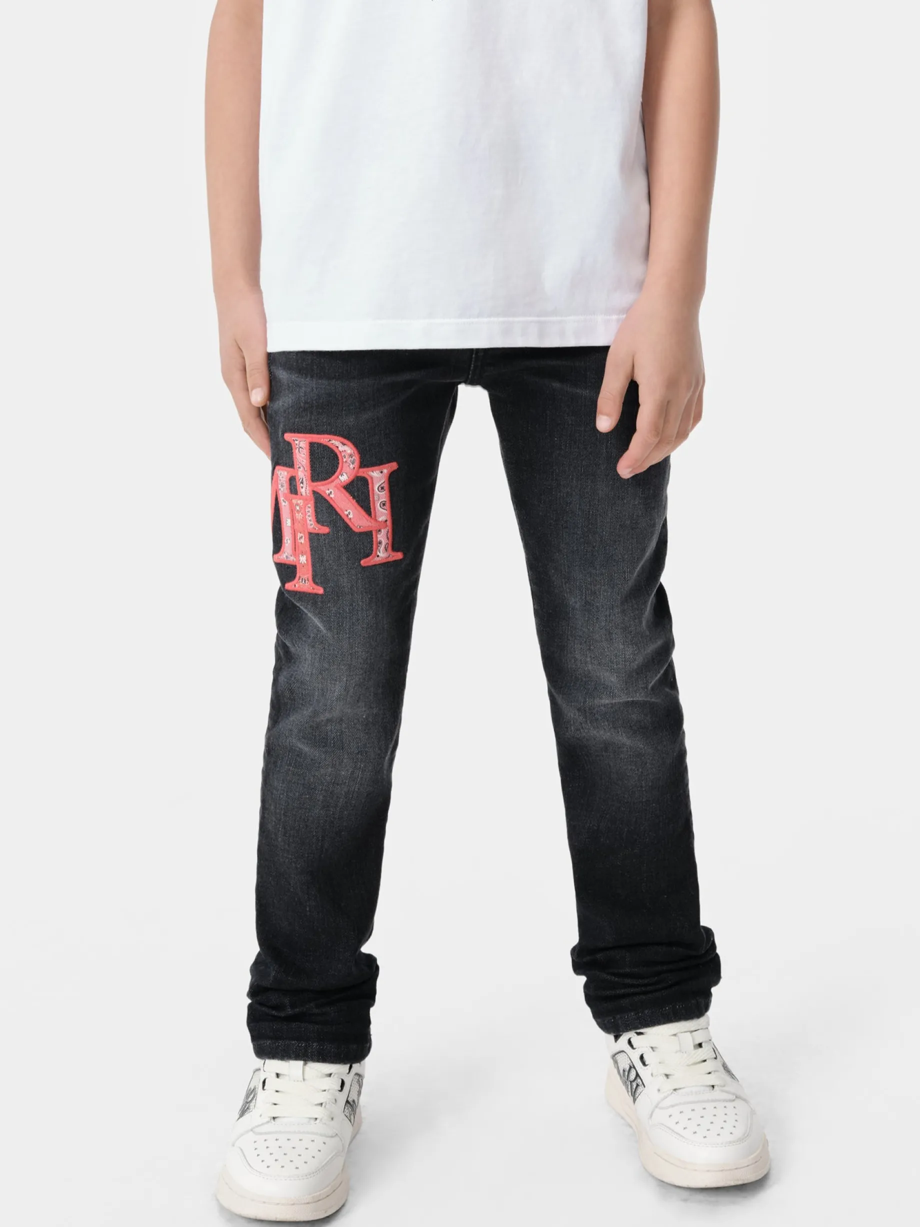 KIDS' BANDANA STAGGERED LOGO JEAN